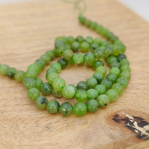 Jade vert néphrite - Fil de perles rondes