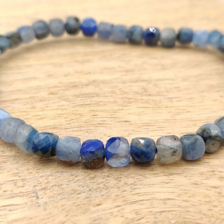 Cyanite bleue - Bracelet de perles facettées